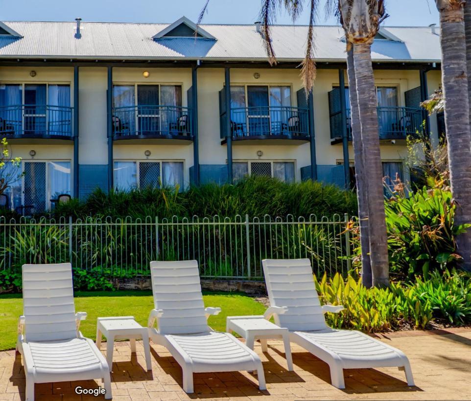 Mercure Bunbury Sanctuary Golf Resort Esterno foto