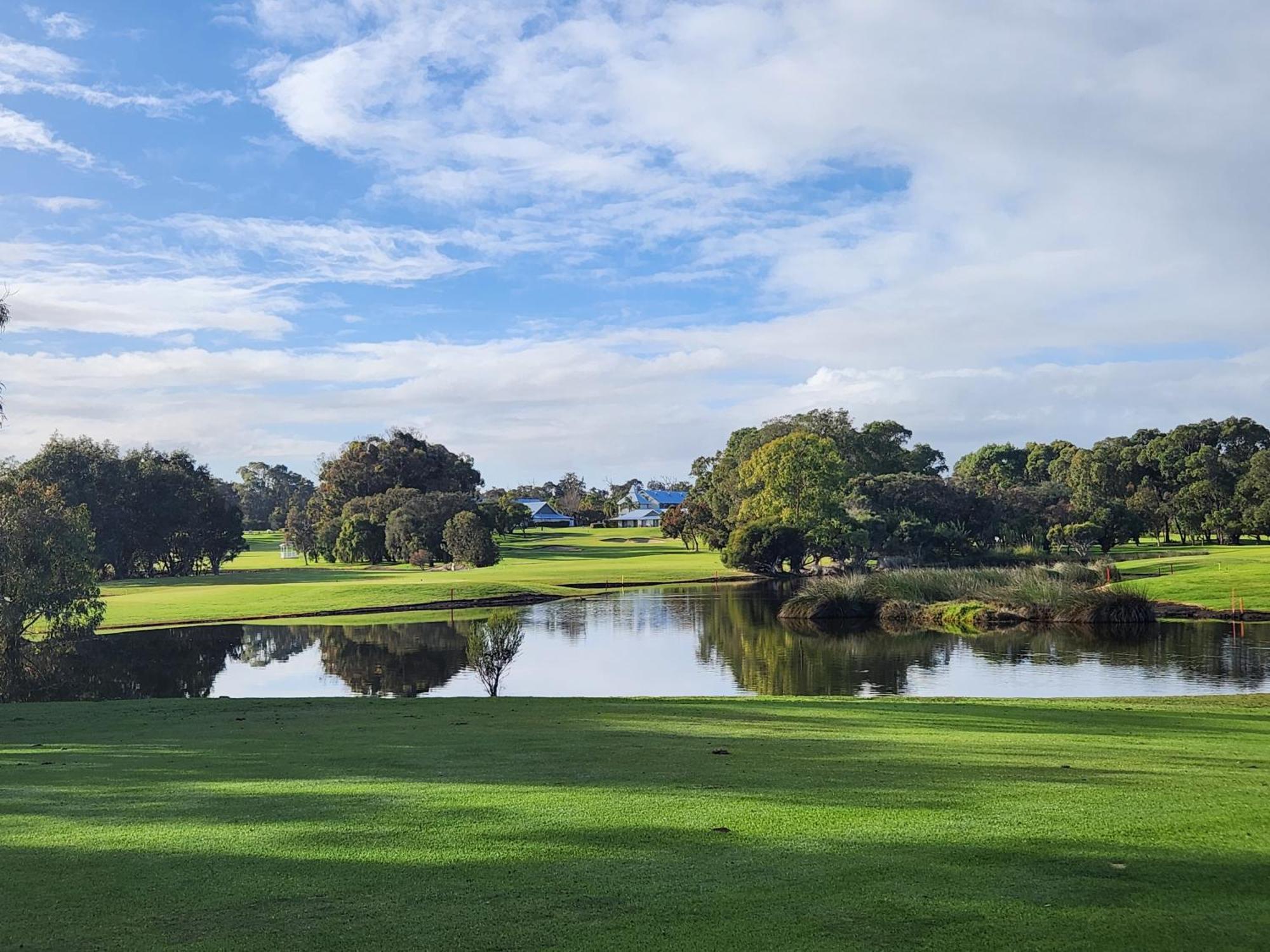Mercure Bunbury Sanctuary Golf Resort Esterno foto