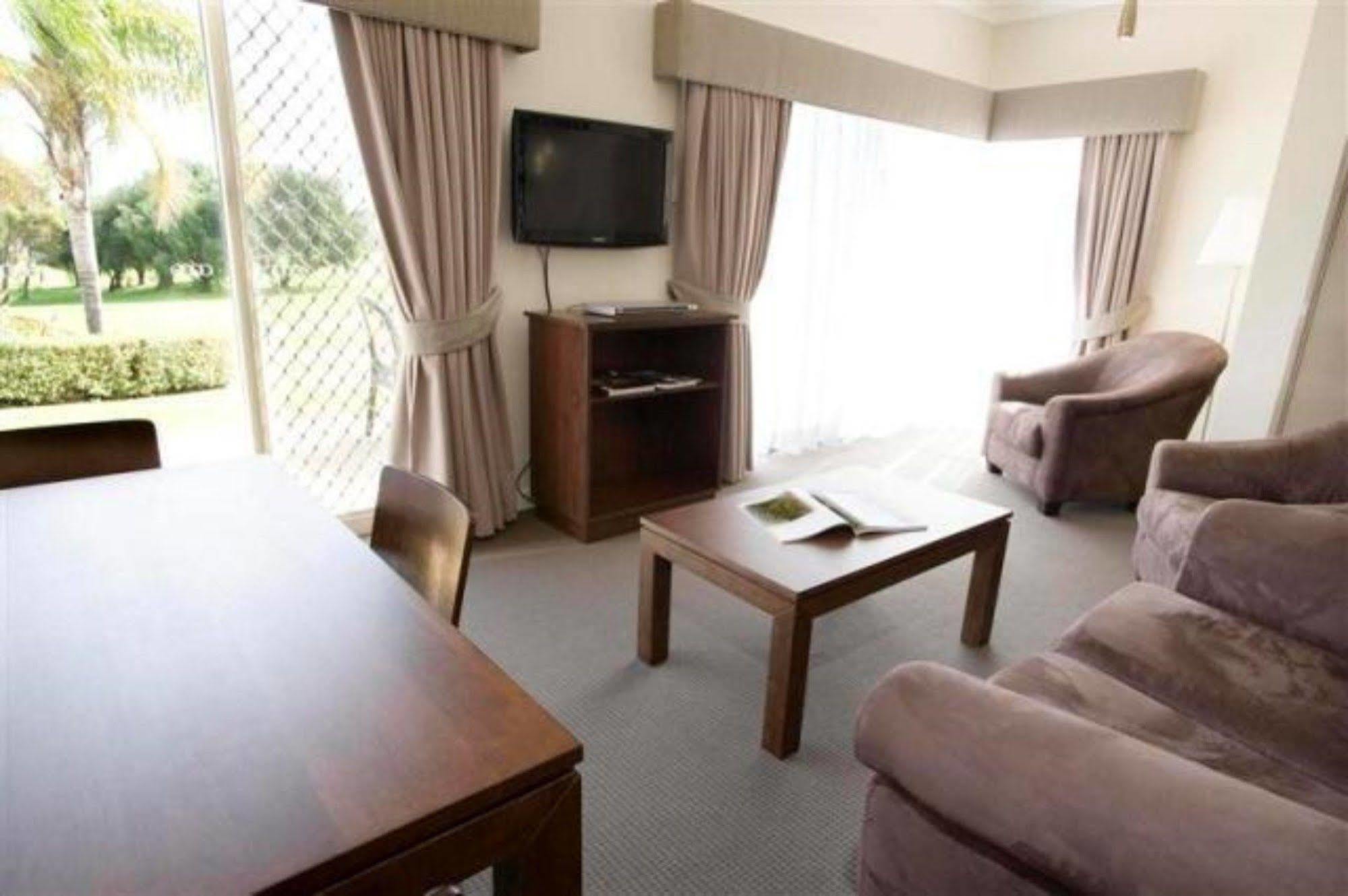 Mercure Bunbury Sanctuary Golf Resort Esterno foto