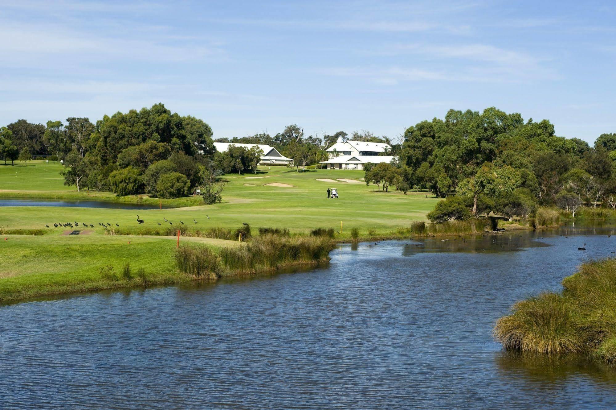 Mercure Bunbury Sanctuary Golf Resort Esterno foto