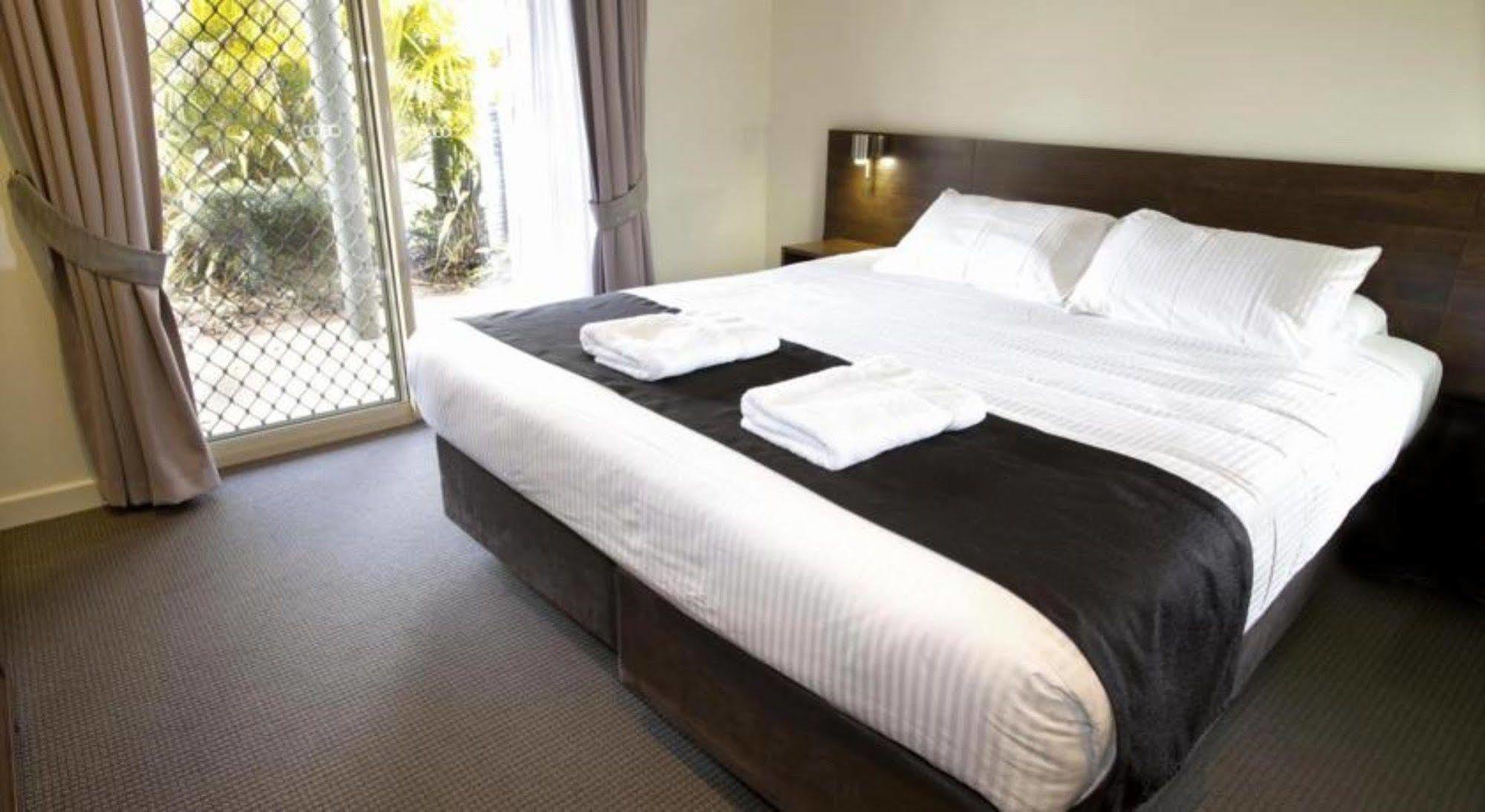 Mercure Bunbury Sanctuary Golf Resort Esterno foto