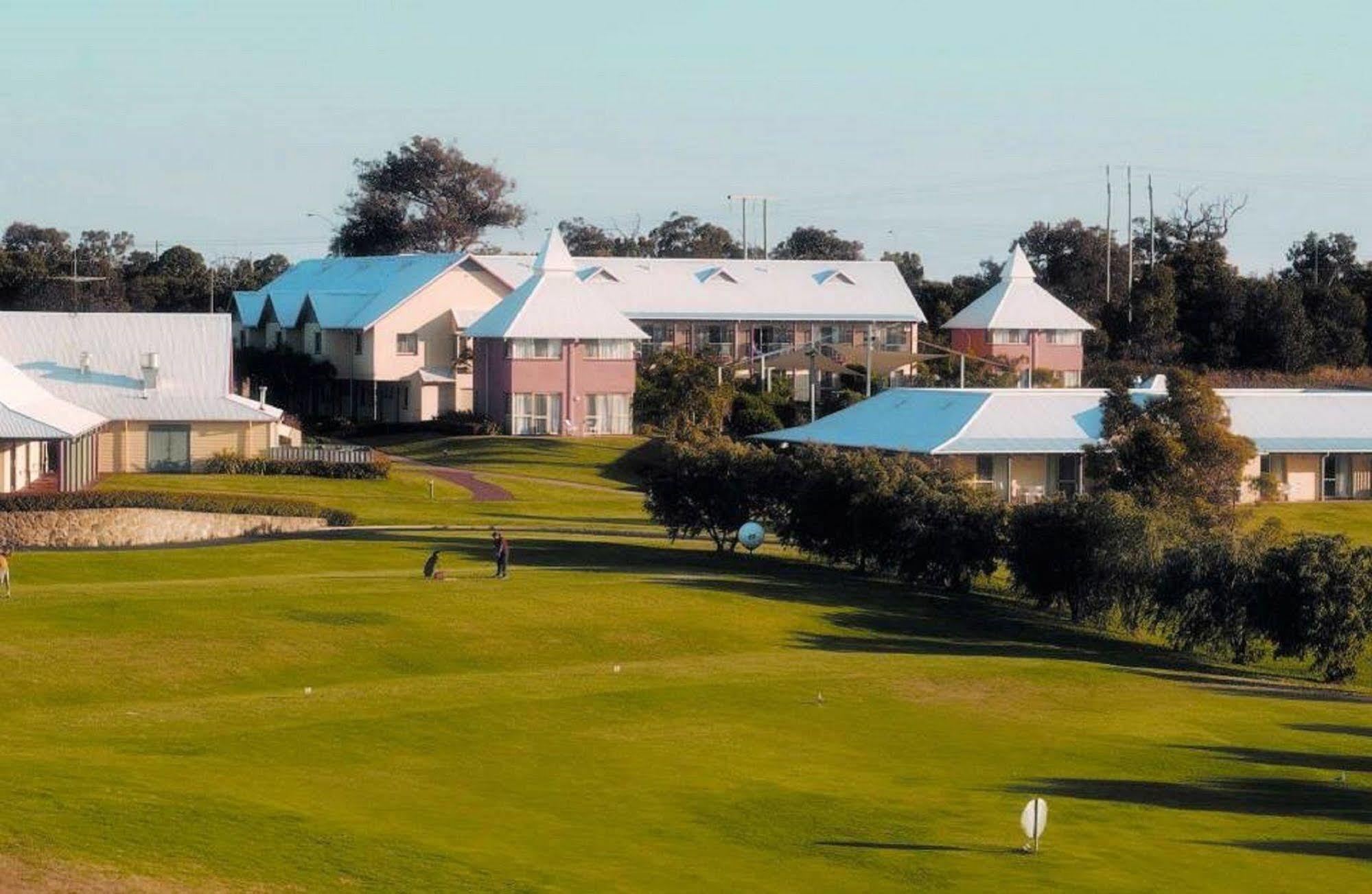 Mercure Bunbury Sanctuary Golf Resort Esterno foto